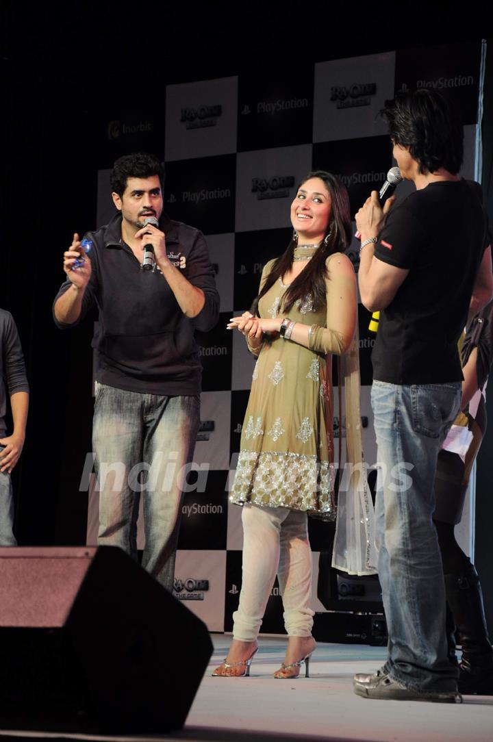 Shah Rukh Khan and Kareena Kapoor at playstation press meet at Inorbit Mall