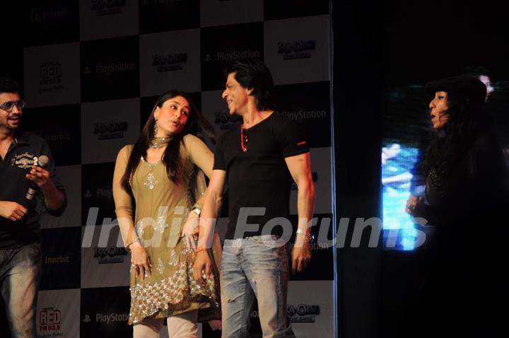 Shah Rukh Khan and Kareena Kapoor at playstation press meet at Inorbit Mall