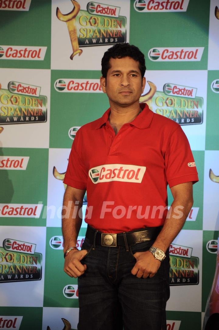 Sachin Tendulkar at Golden Castrol spanner awards in ITC Grand Maratha