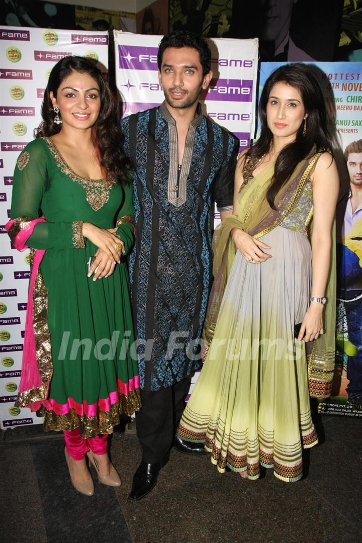 Chirag Paswan, Sagarika Ghatge and Neeru Bajwa celebrate Diwali with their film 'Miley Naa Miley Hum' at Fame Cinemas in Andheri, Mumbai