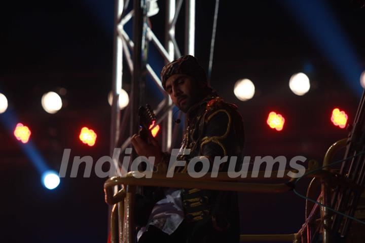 Ranbir Kapoor rock at 'Rockstar' live concert at Bhavans Ground