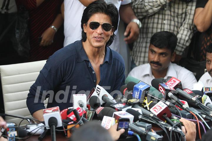 Shahrukh Khan celebrates birthday with media