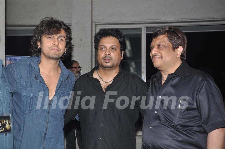 Sonu Niigam at Mriya art & Entertainment International band with music concert at St.Andrews Auditor