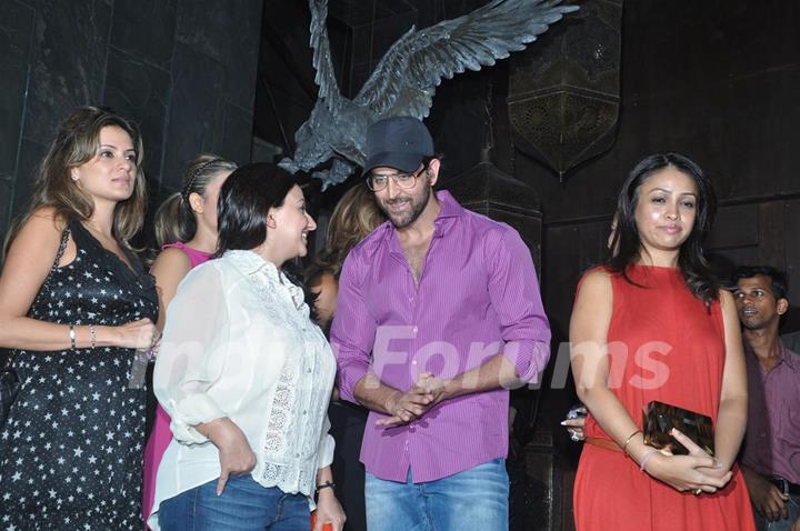 Hrithik Roshan grace Fashion show hosted by Sussanne K Roshan for Feme Fashions