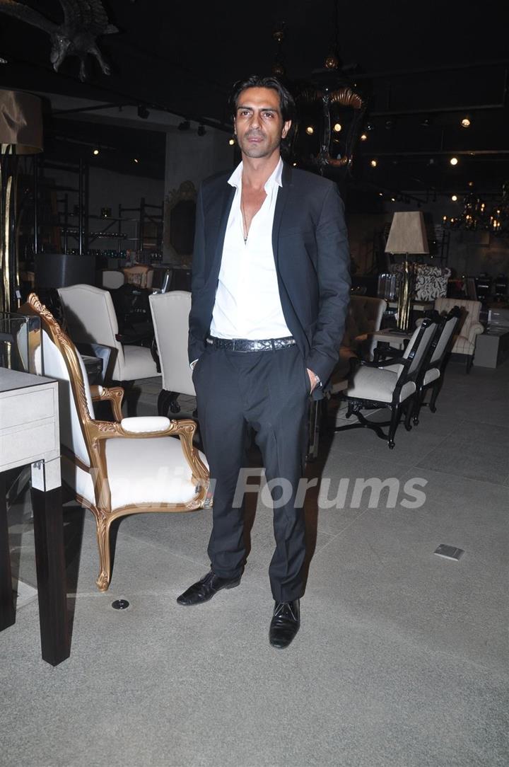 Arjun Rampal grace Fashion show hosted by Sussanne K Roshan for Feme Fashions