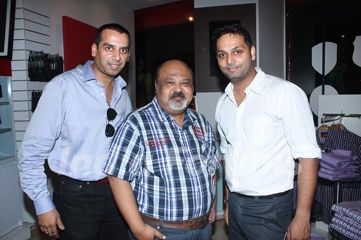 Saurabh Shukla promote film 'Shakal Pe Mat Ja' at the Provogue Lounge