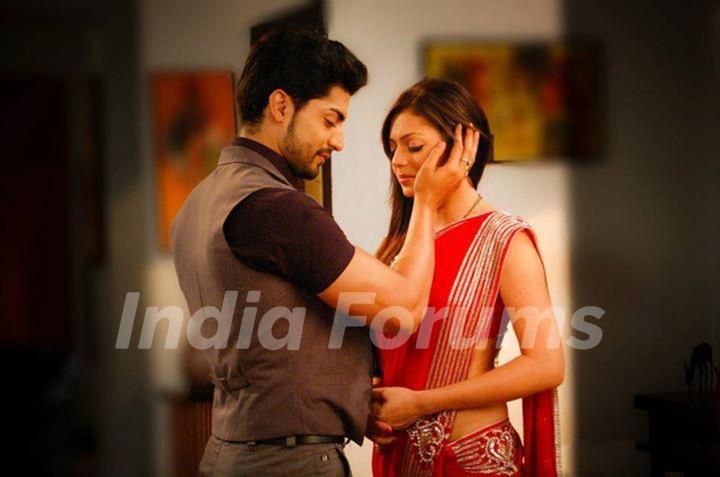 Still image of Maan and Geet