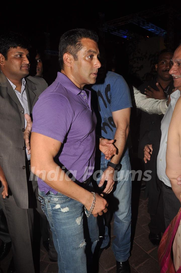 Salman Khan at DY Patil Awards