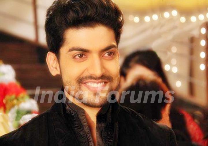 Gurmeet Choudhary as Maan Singh Khurana