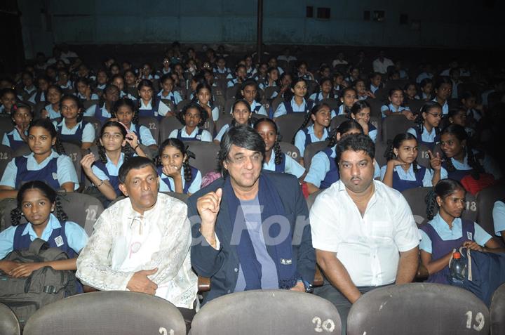 Mukesh Khanna celebrates Children Day and Golden Jubali Day promotion of Marathi film 'Ardha Gangu Ardha Gondya' with school children in Mumbai