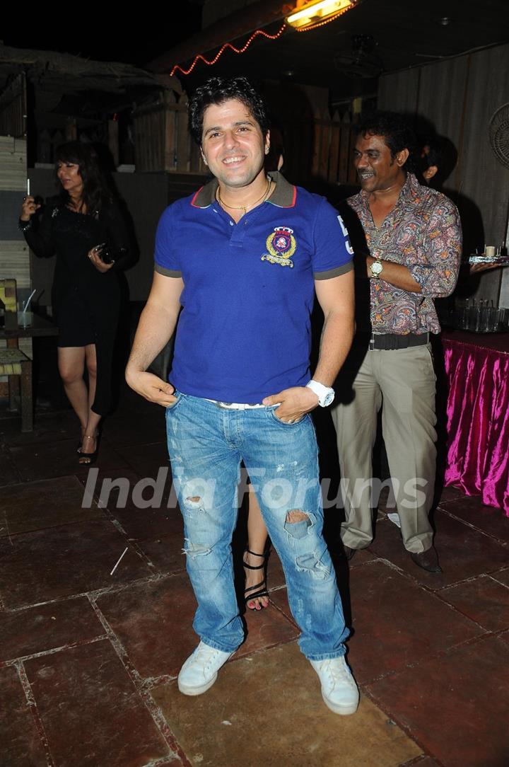 Tanaaz Irani hosts a surprise party for her husband Bakhtiyaar Irani