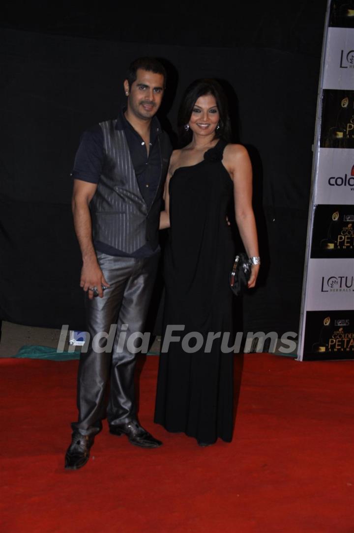 Deepshikha Nagpal and Kaishav Arora at Golden Petal Awards By Colors in Filmcity, Mumbai
