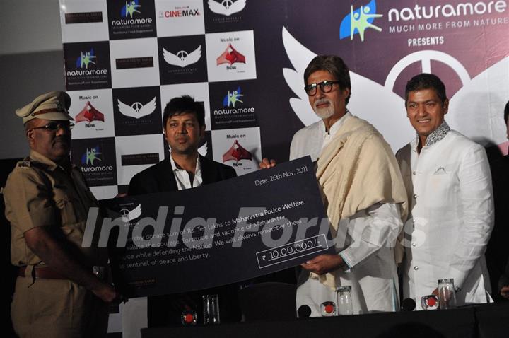 Amitabh Bachchan launches Aadesh Shrivastav's album based on 26/11 at Cinemax