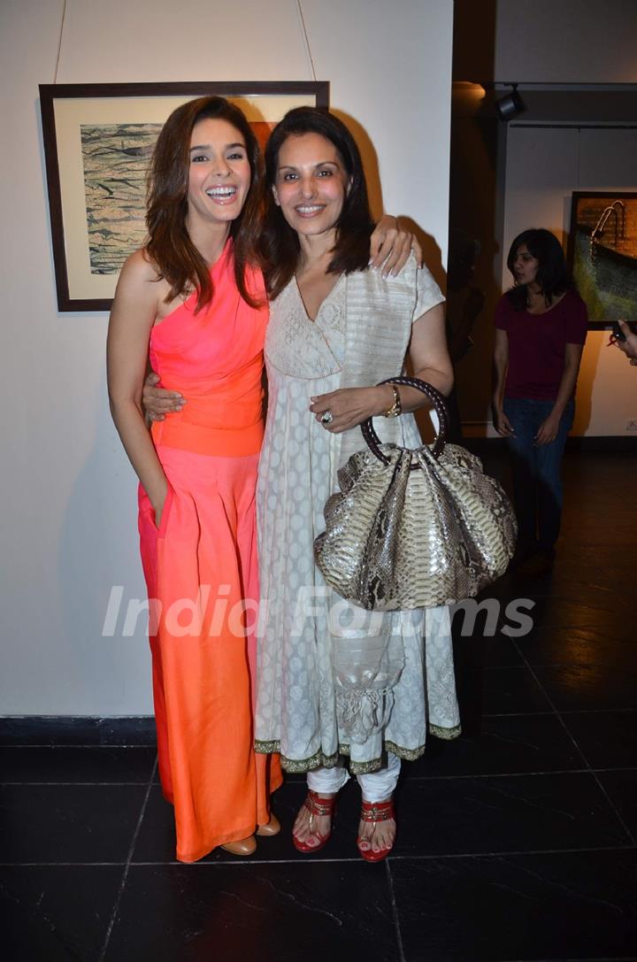 Raageshwari during Jaideep Mehrotra's art event at Tao Art Gallery, Worli