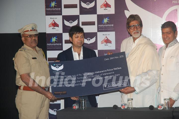 Amitabh Bachchan launches Aadesh Shrivastav's album based on 26/11 &quot;Sounds of Peace&quot; at Cinemax