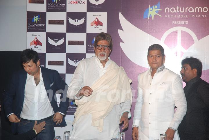 Amitabh Bachchan launches Aadesh Shrivastav's album based on 26/11 &quot;Sounds of Peace&quot; at Cinemax