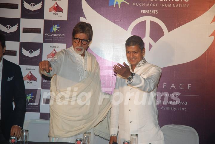 Amitabh Bachchan launches Aadesh Shrivastav's album based on 26/11 &quot;Sounds of Peace&quot; at Cinemax
