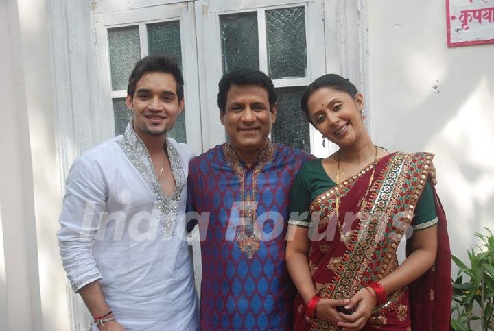 Rajendra Chawla, Srman Jain and Roshni Banerjee cast of Sony TV's Saas Bina Sasural at Malad