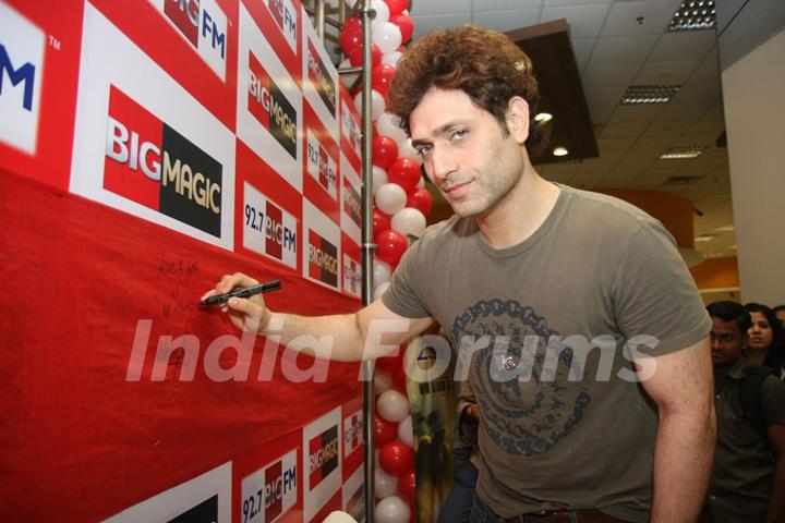 Shiney Ahuja at the launch of late night show on 92.7 BIG FM, Andheri, Mumbai