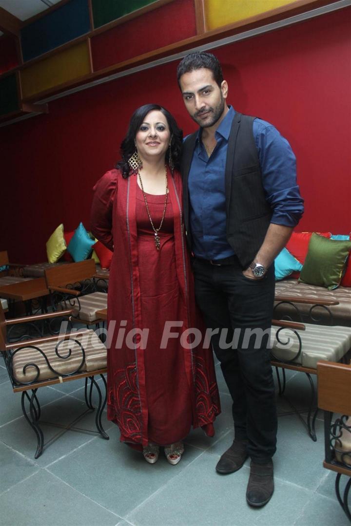 Sudhanshu Pandey and Mona Wedding Anniversary bash at Bistro Grill in Mumbai