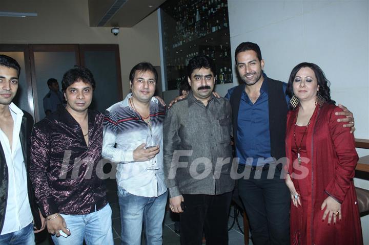 Celebs grace Sudhanshu Pandey and Mona Wedding Anniversary bash at Bistro Grill in Mumbai