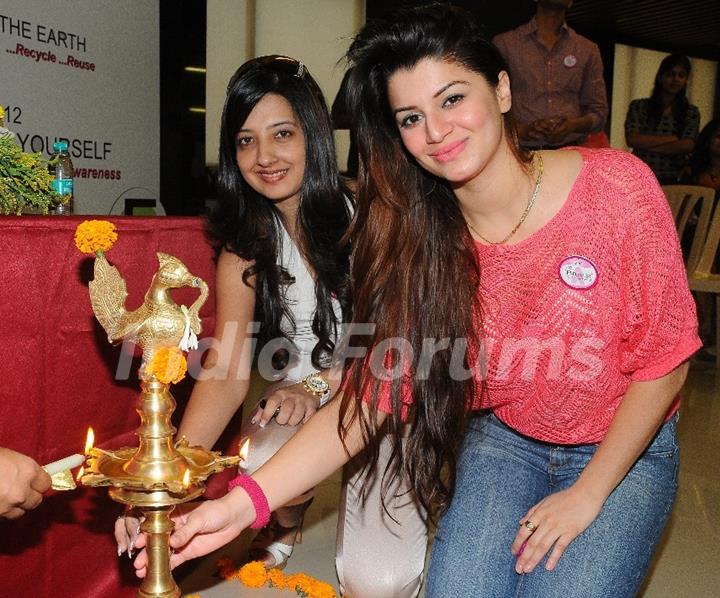 Designer Amy Billimoria supporting Pink Ribbon Campaign with Kainath Arora
