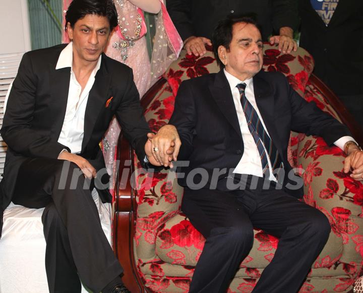 Shah Rukh Khan grace Dilip Kumar's 89th Birthday Party