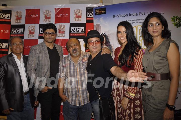 Saurabh Shukla with Vinay and Neha promote their film 'Pappu Can't Dance Saala' at Riyaj Ganji Libas