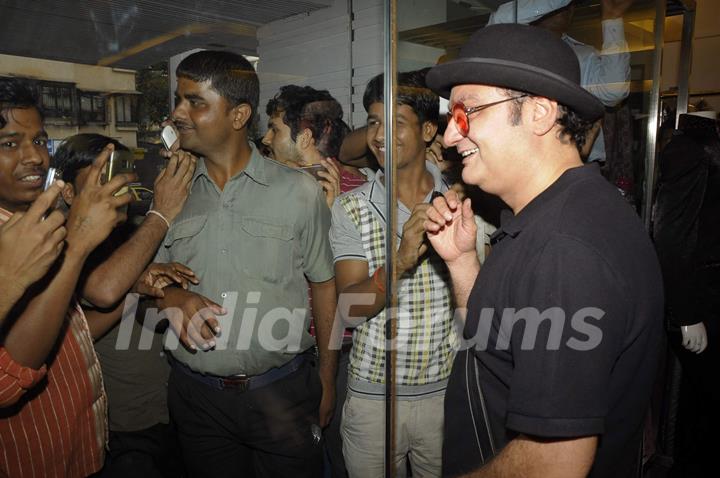 Vinay Pathak promote their film 'Pappu Can't Dance Saala' at Libas showroom in Mumbai