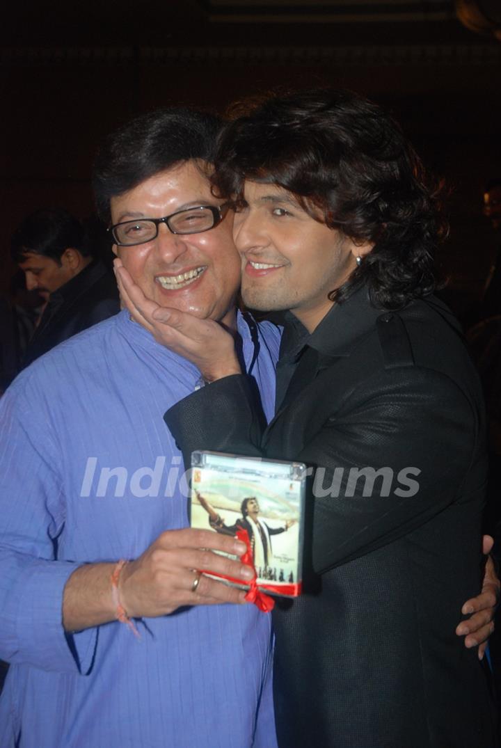 Sonu with Sachin at his Gayatri mantra album launch at Andheri, Mumbai
