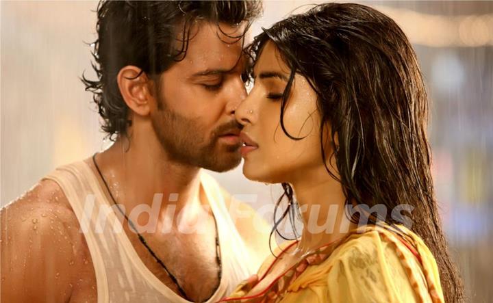 Hrithik and Priyanka in Agneepath (2012)