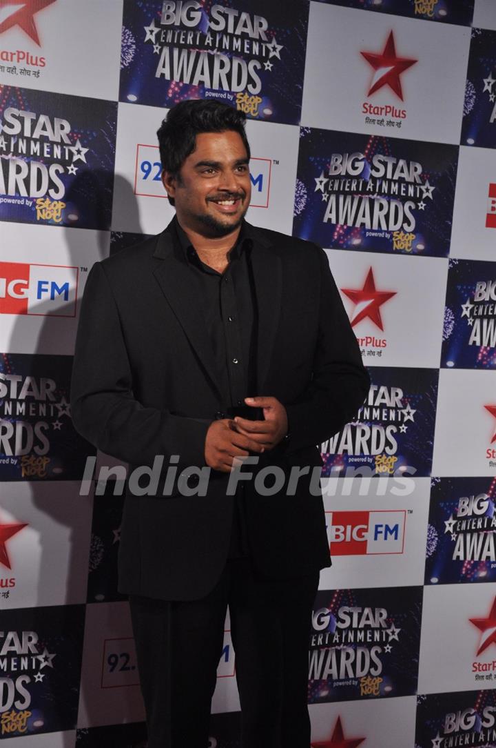 R. Madhavan at Big Star Entertainment Awards at Bhavans Ground in Andheri, Mumbai