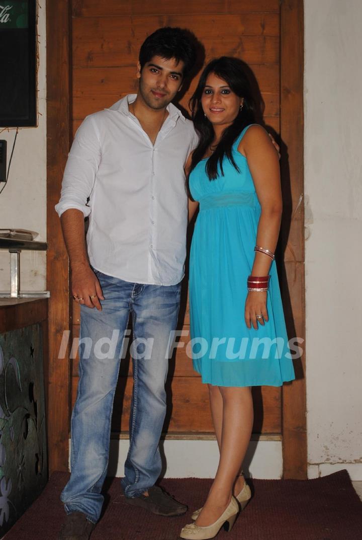 Kinshuk Mahajan with wife Divya grace Producer Raakesh Paswan bash was a rocking affair at Sky Loung