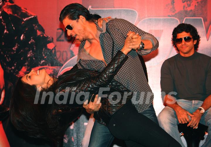 Shahrukh  Khan,Priyanka Chopra and Farhan Akhtar  at Reliance Airport Metro Line,New Delhi Station to promote their film