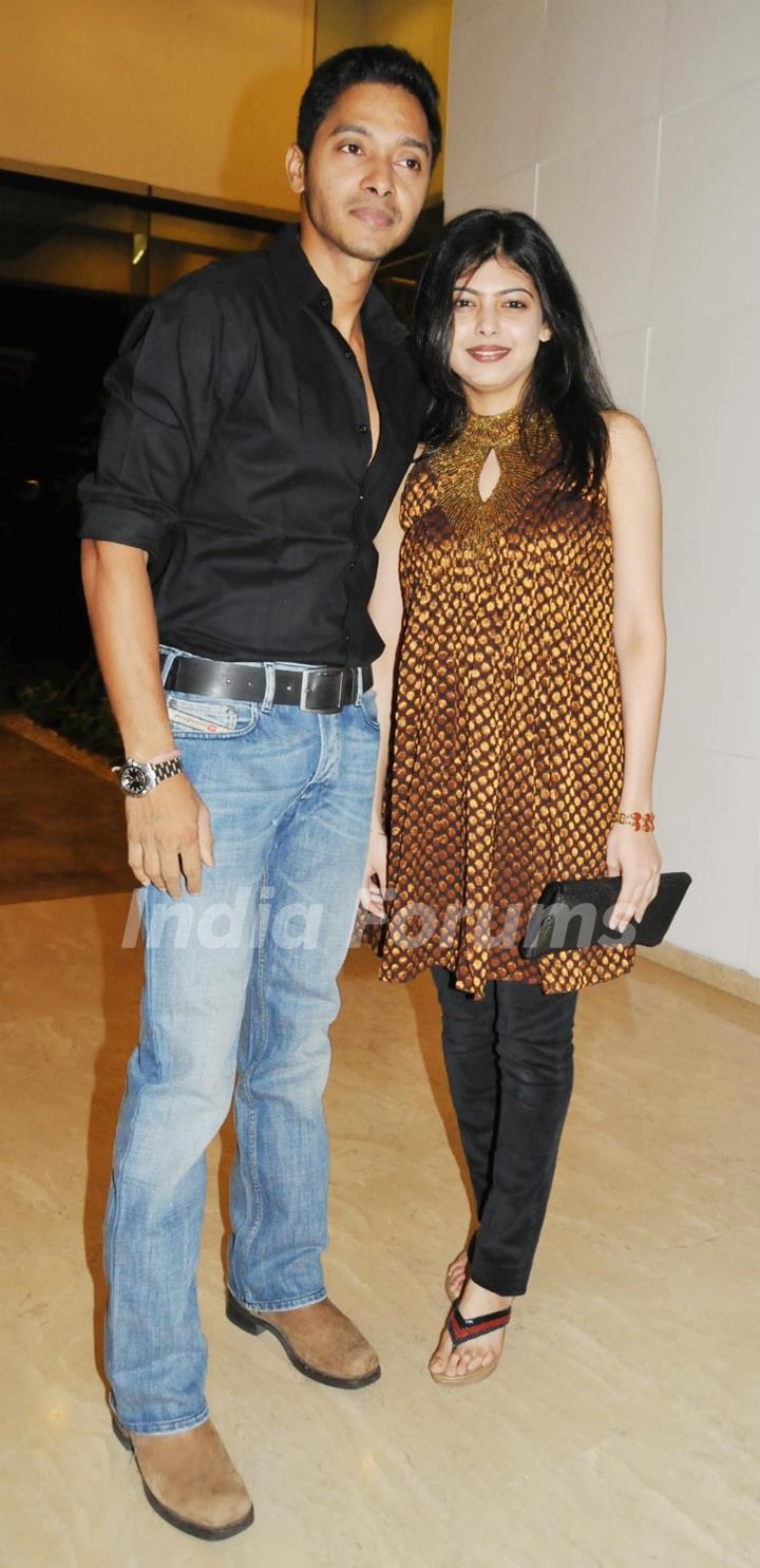 Shreyas Talpade with wife Deepti Talpade at Farah Khan's House Warming Party