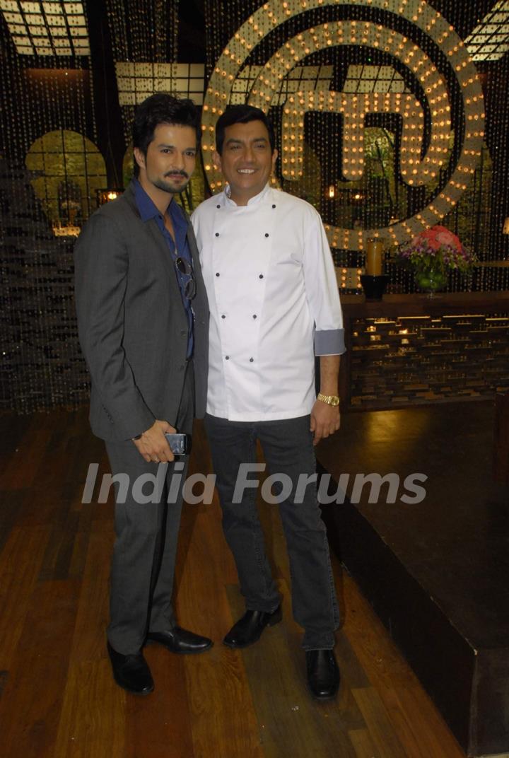 Sanjeev Kapoor and Maryada main lead on the sets of Master Chef at RK Studios. .