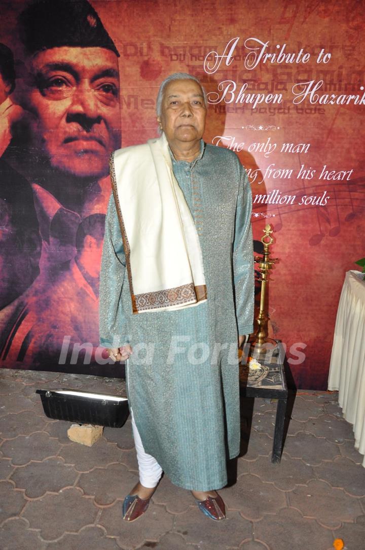 Celeb pays special tribute to Assamese singer cum musician late Bhupen Hazarika in Mumbai