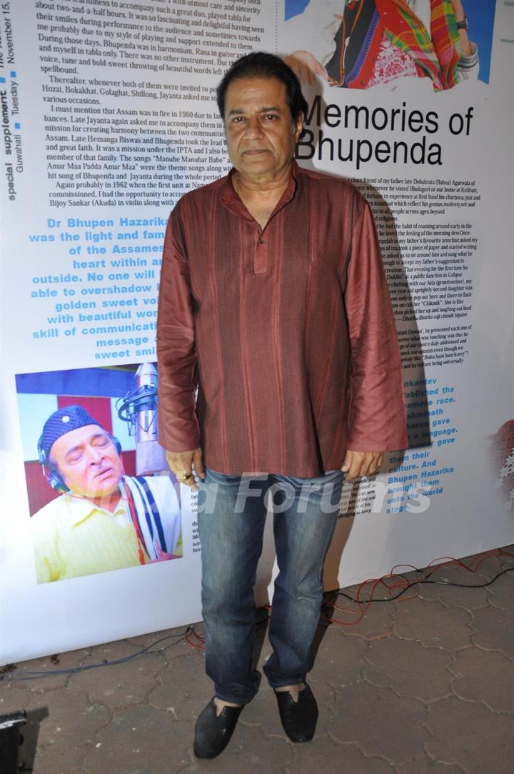 Celeb pays special tribute to Assamese singer cum musician late Bhupen Hazarika in Mumbai