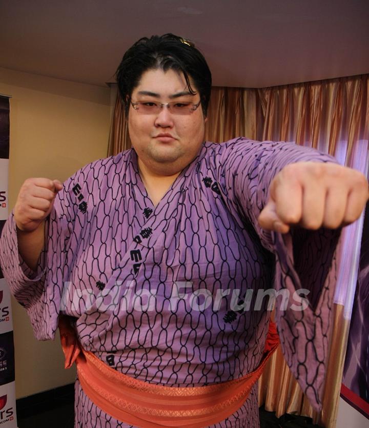 Japanese Sumo Wrestling Champion Yamamotoyama leaving for BIGG BOSS Season 5 house from his Hotel in Juhu, Mumbai