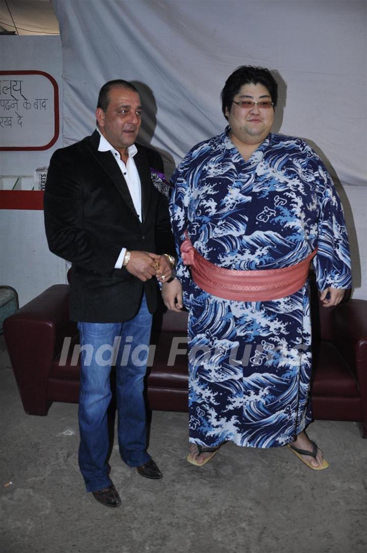 Sanjay Dutt with Yamamotoya Ry&#363;ta on the sets of Bigg Boss Season 5