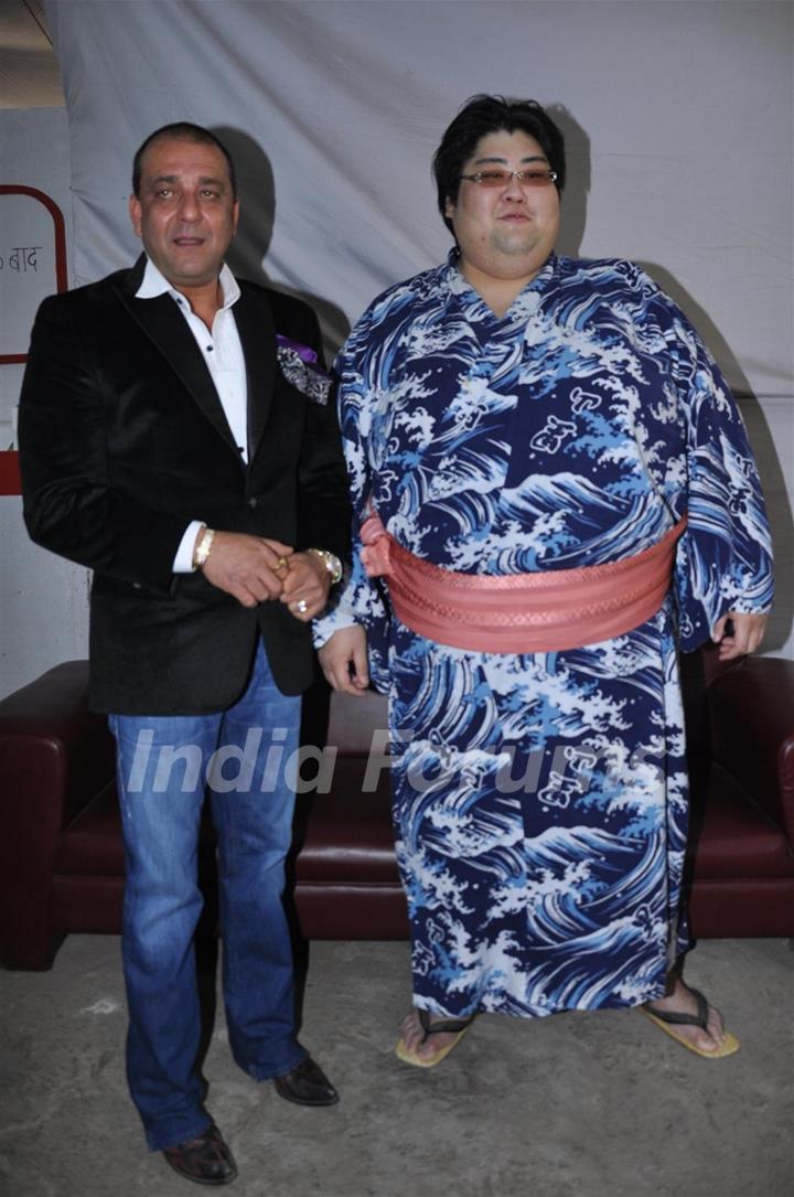 Sanjay Dutt with Yamamotoya Ry&#363;ta on the sets of Bigg Boss Season 5