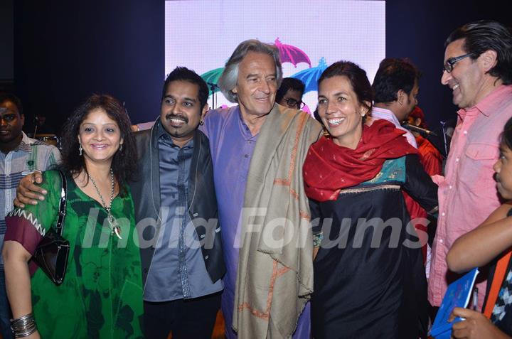 Shankar Mahadevan with JohnMcLaughlin grace live ‘King in Concert’ organized by Nagrik Shikshan Sans