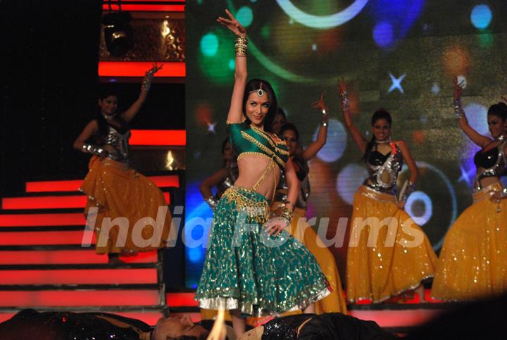 Malaika Arora Khan performance at Grand Finale of Bigg Boss Season 5