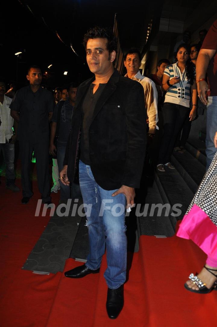 Ravi Kissen at Premiere of film &quot;Chaalis Chauraasi&quot; in Cinemax, Mumbai
