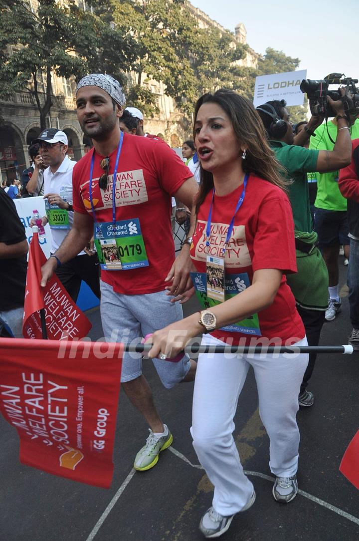 Perizaad and Rohit Roy attends Standard Chartered Mumbai Marathon 2012 in Mumbai