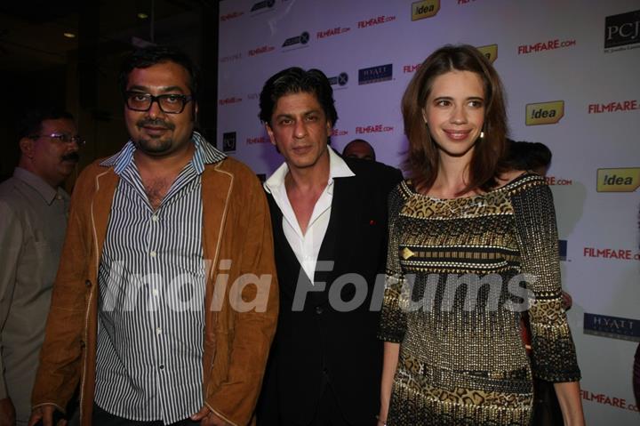 Shah Rukh with Anurag and Kalki at 57th Filmfare Awards 2011 Nominations Party at Hotel Hyatt Regenc