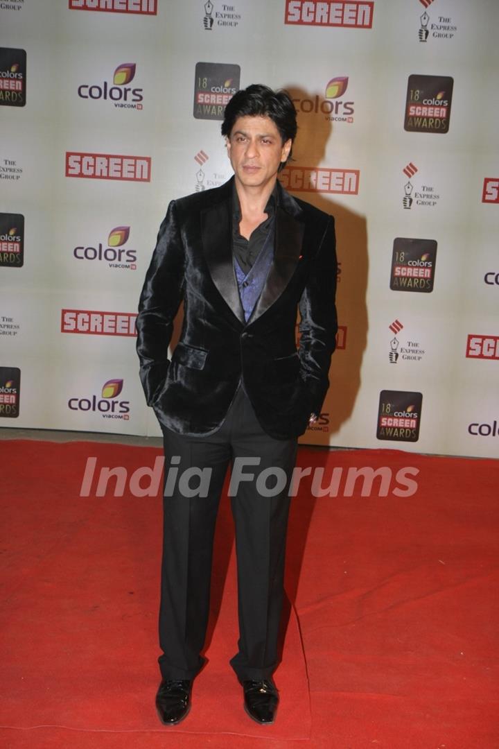 Shah Rukh Khan grace 18th Annual Colors Screen Awards at MMRDA Grounds in Mumbai