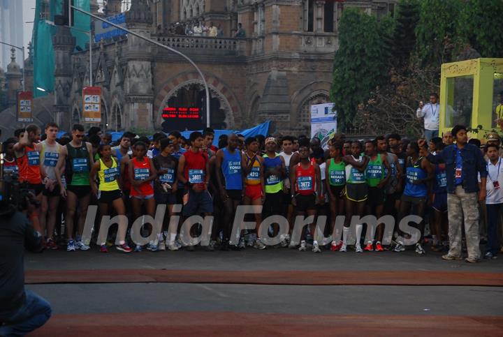 Celebs at the Mumbai Marathon 2012