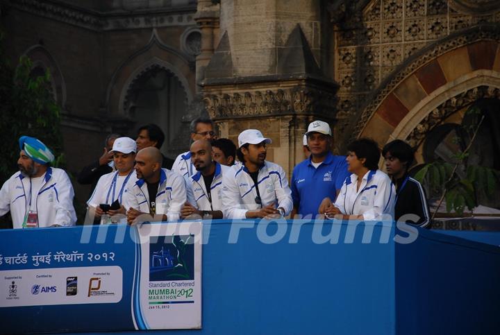 Celebs at the Mumbai Marathon 2012