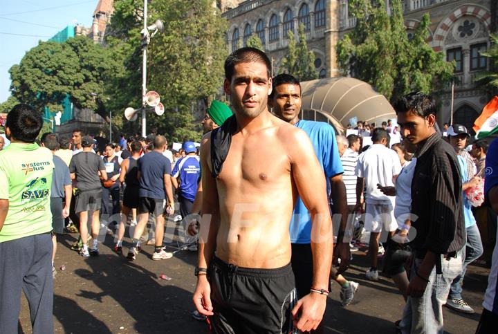 Siddharth Mallya at Standard Chartered Mumbai Marathon 2012 in Mumbai